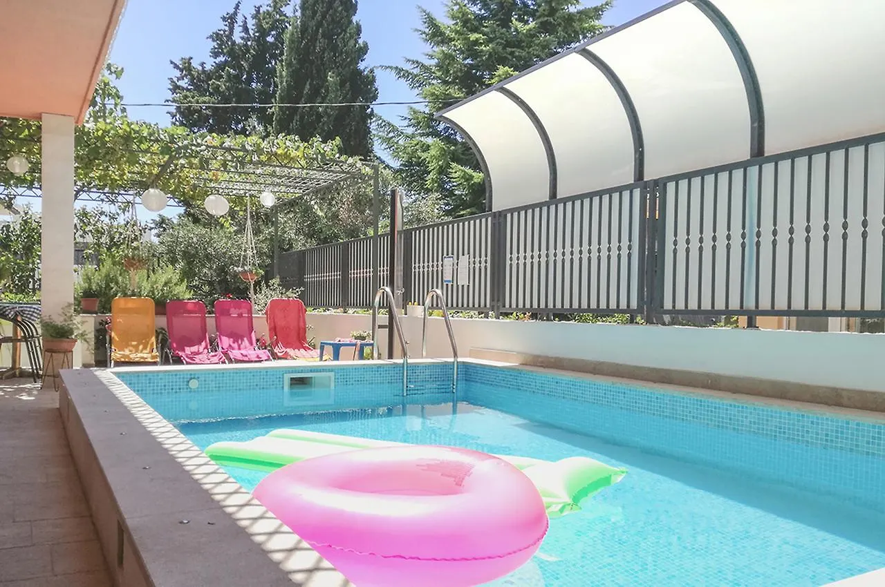 Apartment Poolside Paradise - A Hidden Gem In Split
